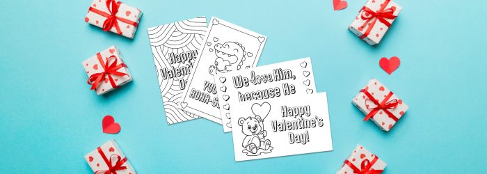 Wrapped-Gifts-with-valetines-day-cards-displayed